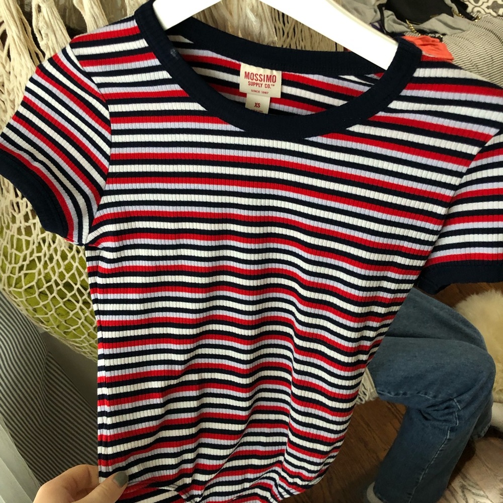 Super cute striped body suit!🌈